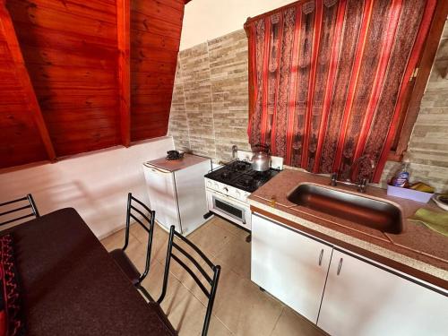 Cozinha, Cabañas Ecoturisticas del Valle de Yala alpina (Cabanas Ecoturisticas del Valle de Yala alpina) in Yala