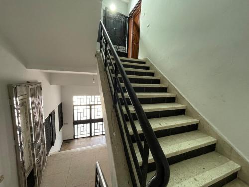 Beautiful apartment with parking for famelies in 리아드 에살람