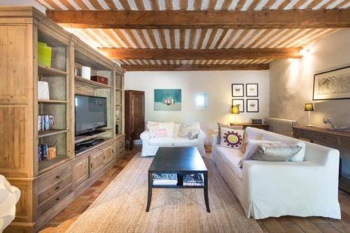 設施, Le Mas En Rose in 巴邦塔納