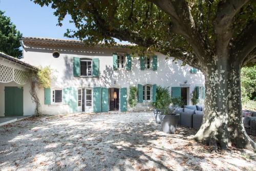 設施, Le Mas En Rose in 巴邦塔納