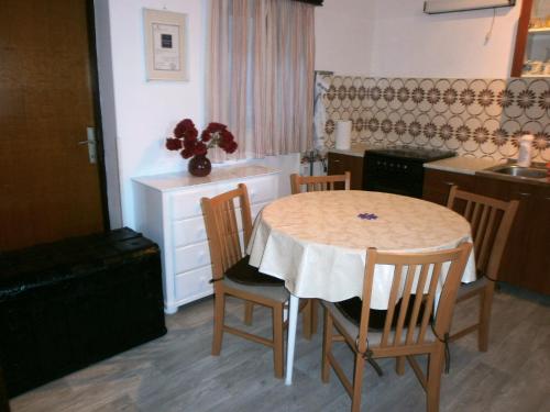 Apartments Ana Old Town - image 11