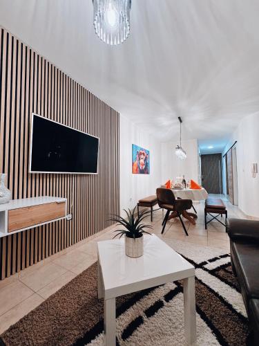 Apartments with parking space Vantacici, Krk - 24504 in Vantačići