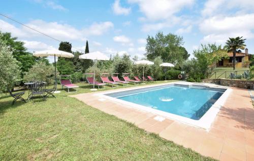 Stunning Home In Lucignano