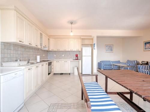 virtuve, Villa on Arcadian Coast near Kissakas Beach in Livadi (Tiros)