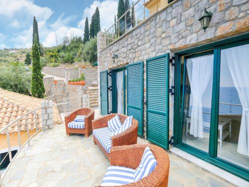 Balkons/terase, Villa on Arcadian Coast near Kissakas Beach in Livadi (Tiros)
