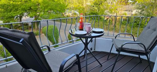 Apartment "Seeschwalbe" mit sonnigem Südbalkon Sauna und Parkplatz - 200m zum Deich in Holssel, Deutschland