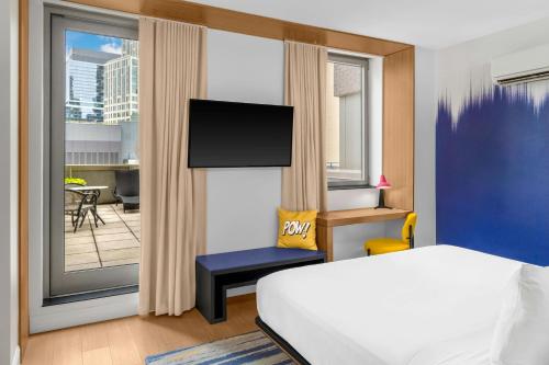 Aloft Brooklyn - image 6