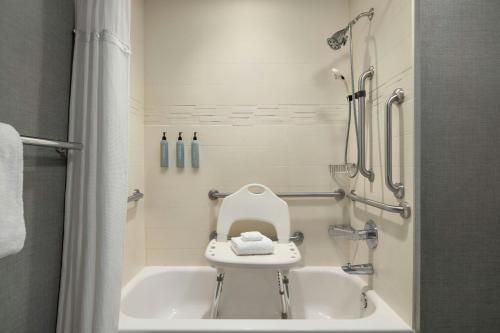 Residence Inn by Marriott Albany Washington Avenue - image 2