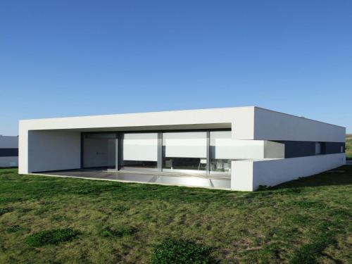 Modern Villa with Stunning View, cleaning included gîte à louer Carqueja