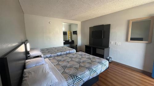 2 double beds