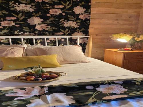 Wooden Home by Lake Kl pnicko with Pier, cleaning included