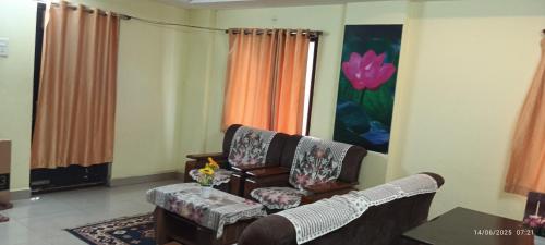 . Nidhi service apartment