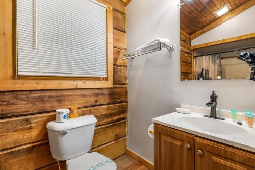 Pine Haven, Hot Tub, Close to Everything, Honeymoon Cabin, Sevierville (fotografie 4)