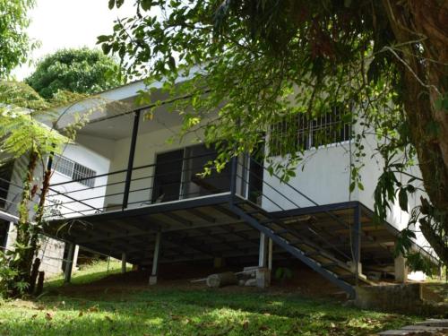 Sloth Villas in เตอร์เรียลบ้า