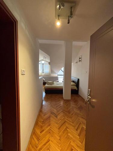 Apartment The Royal Pg - image 14