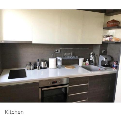 ห้องครัว, Premium High Rise, Gorgeous City Views in เขตปลอฟดิฟตะวันออก