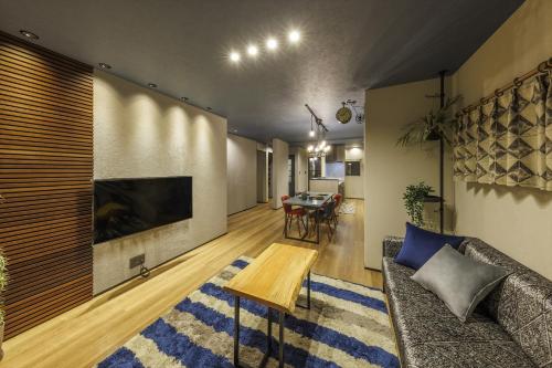 Vintage Design Villa with Garage【Limited to One Group per Day】 in Kokufu