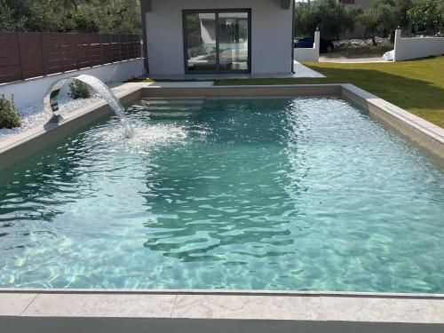 Emerald Project, Limenas (Foto 3)