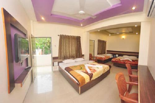 5 twin beds