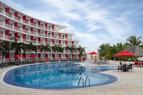 Grand Decameron Cornwall Beach, A Trademark All Inclusive