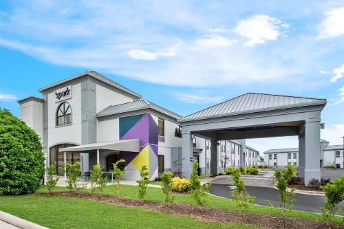 Country Inn & Suites by Radisson Fayetteville-Fort Bragg NC