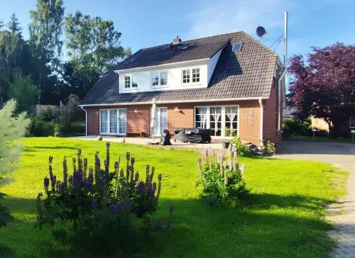 Die kleine Klecks am Jasmunder Bodden in Bergen auf Rügen, Deutschland