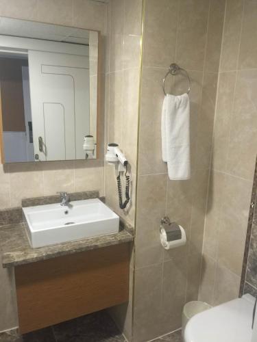 hotel grand kayalar - 화장실