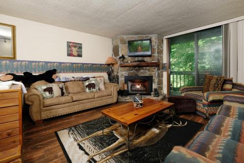 Bear Creek 167 - image 3