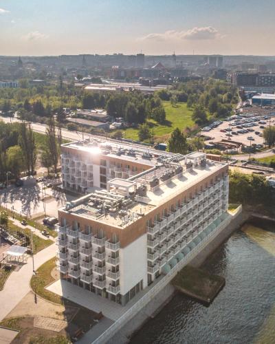 Vista Exterior, Noli Gdansk Riverside in Long Gardens