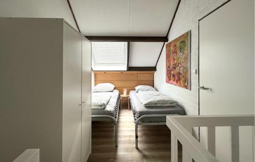 Stunning Home In Stavenisse in Tholen