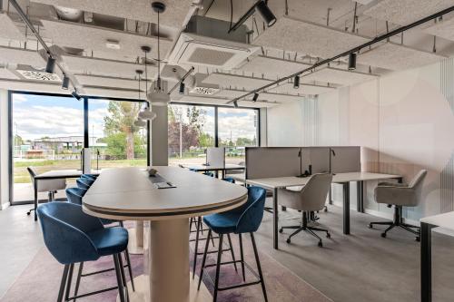 Centro de negócios, Noli Gdansk Riverside in Long Gardens