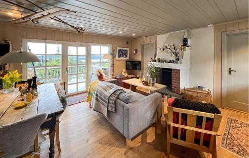 2 Bedroom Cozy Home In Sjusjøen in Sjusjoen