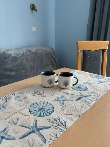1 double bed, 1 twin bed