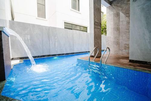 Swimming pool, Sunshine Hotel in Thanh Hoá / Sầm Sơn Beach