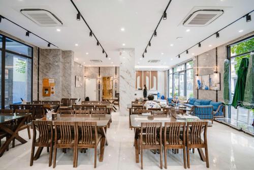 Sunshine Hotel in Thanh Hoá / Sầm Sơn Beach