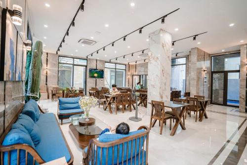 Sunshine Hotel in Thanh Hoá / Sầm Sơn Beach
