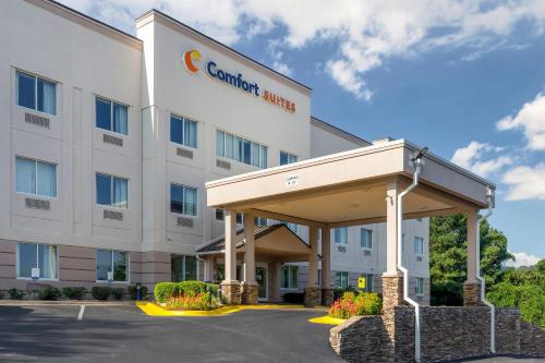 . Comfort Suites Raleigh Walnut Creek