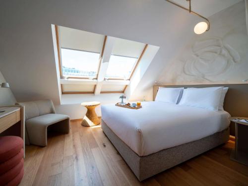 Superior King Room