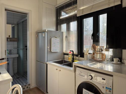 Wutong District Sunshine 2 bedrooms 2 beds with kitchen and bathroom, laundry and cooking, close to Zhongshan Park business district Leyihome close to Zhongshan Park, Šanghaj (fotografie 9)