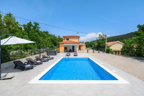 Three-Bedroom Villa room in Villa Laura by Briskva