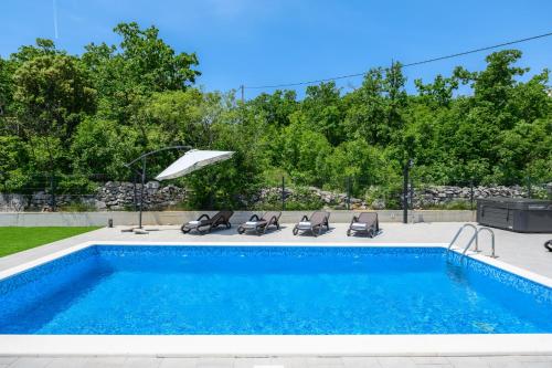 Three-Bedroom Villa image 2