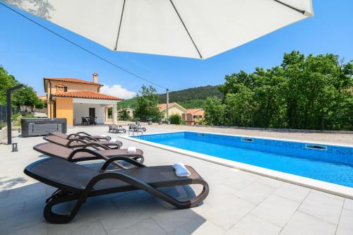 Three-Bedroom Villa image 1