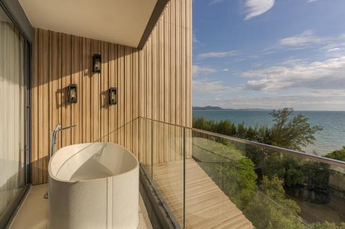 Open air bath, Bayphere Hotel Pattaya JC in Na Jomtien