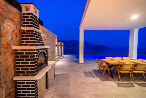 Deniz Manzaralı Geniş Tatil Villası (Deniz Manzaralı Genis Tatil Villası) in جيليميس