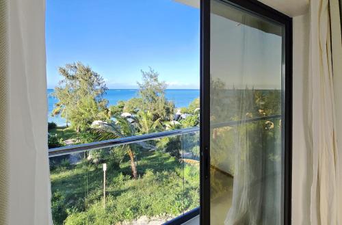 Zanziblue Waves Beach Resort 4