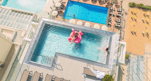 Victoria Frontemare Beach & Spa Hotel Jesolo — hotel in Via Padova 79, Lido Di Jesolo IT, 30016