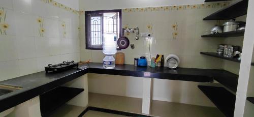 SHIs Spandha Apartments Near Coimbatore Airport in نهرو ناغار الغربية