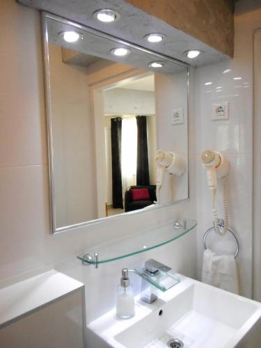 Familia City Center Apartments - image 3