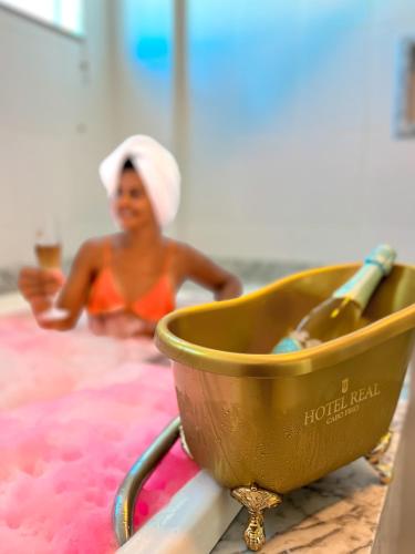 King Suite with Spa Bath image 2