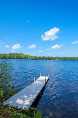 Gorgeous House on Highland Lake